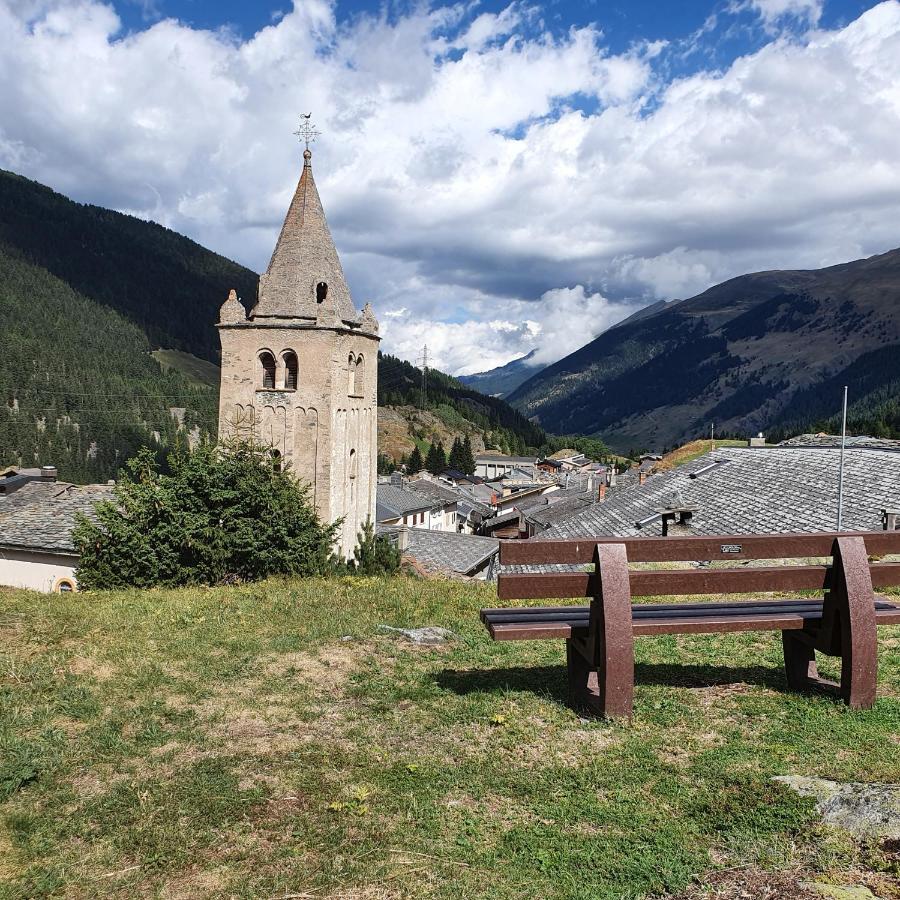 Bourg-Saint-Pierre : Le Cachet D'Antan Apartment Bagian luar foto