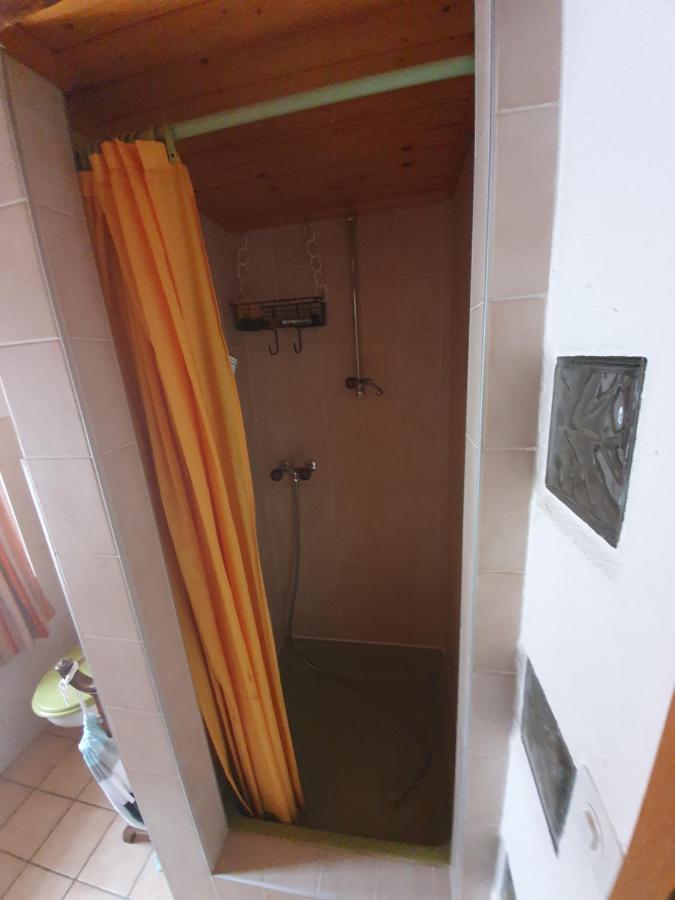 Bourg-Saint-Pierre : Le Cachet D'Antan Apartment Bagian luar foto