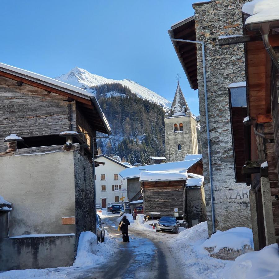 Bourg-Saint-Pierre : Le Cachet D'Antan Apartment Bagian luar foto