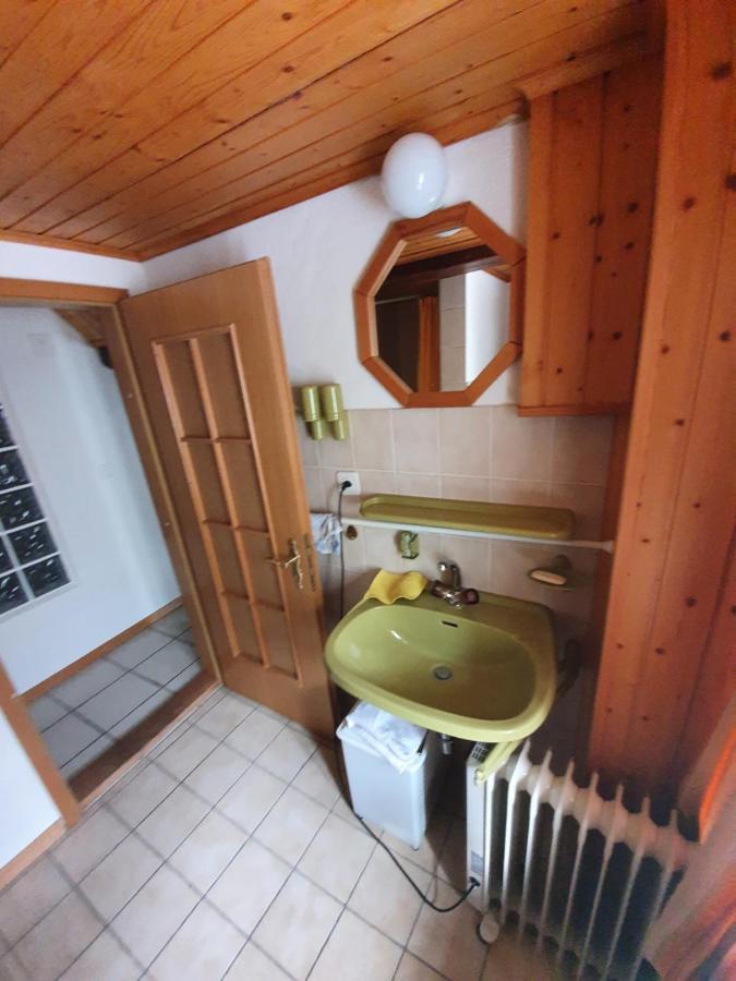 Bourg-Saint-Pierre : Le Cachet D'Antan Apartment Bagian luar foto