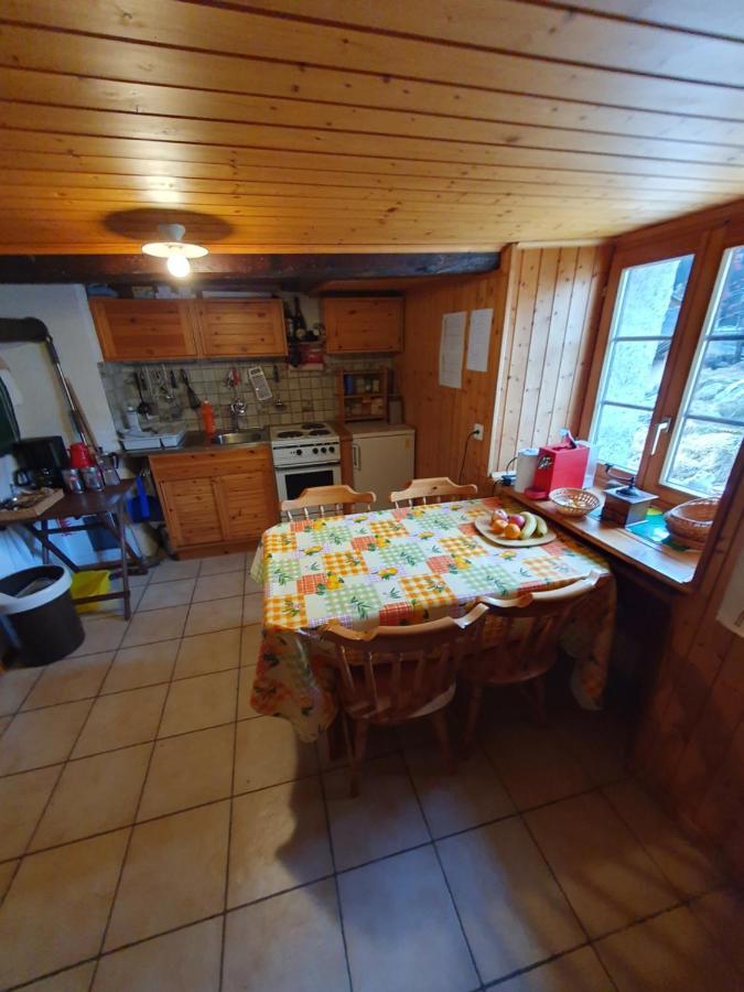 Bourg-Saint-Pierre : Le Cachet D'Antan Apartment Bagian luar foto